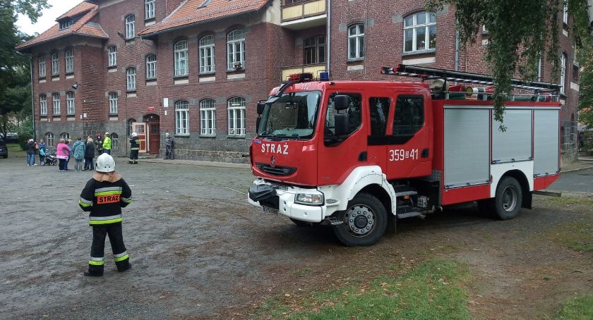 Kolejne alarmy w szkołach w Jeleniej Górze i Piechowicach