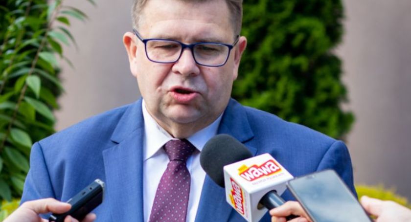 Poseł Robert Obaz interweniuje w sprawie wwożenia odpadów do Polski