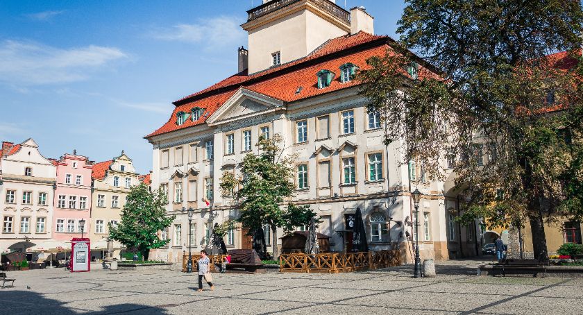 J.Łużniak : Uważam, że wsparcie małych podmiotów gospodarczych jest teraz konieczne