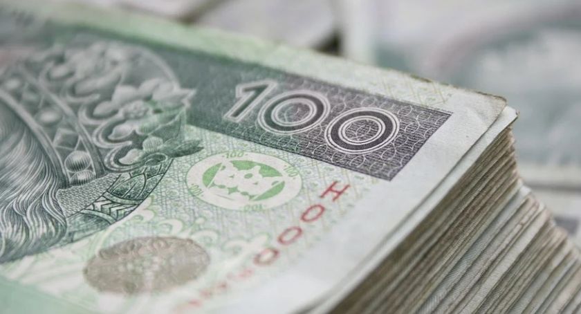 Metodą na funkcjonariusza CBŚ wyłudzili blisko 800 tys. złotych