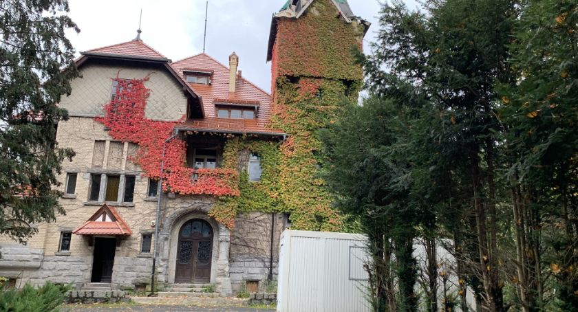 Rozpoczął się remont jeleniogórskiego Zameczku