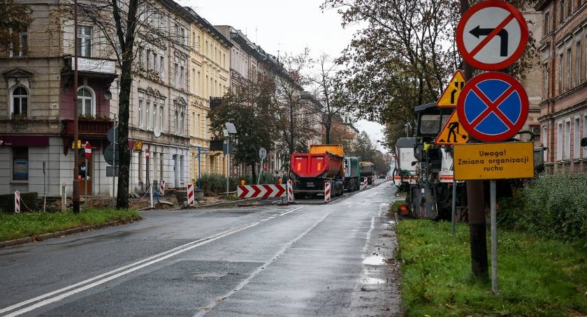 Remont al. Wojska Polskiego. Jak najlepiej go omijać? Sprawdziliśmy to!