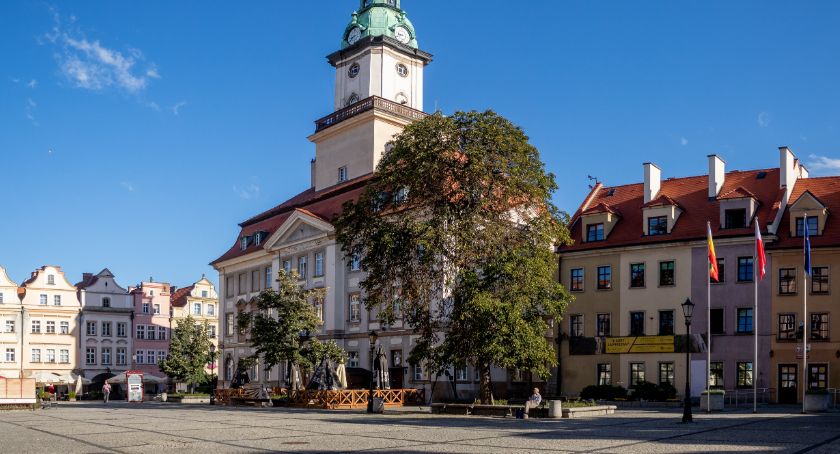 Kolejny rekord w Polsce i 20 nowych zakażeń w Jeleniej Górze