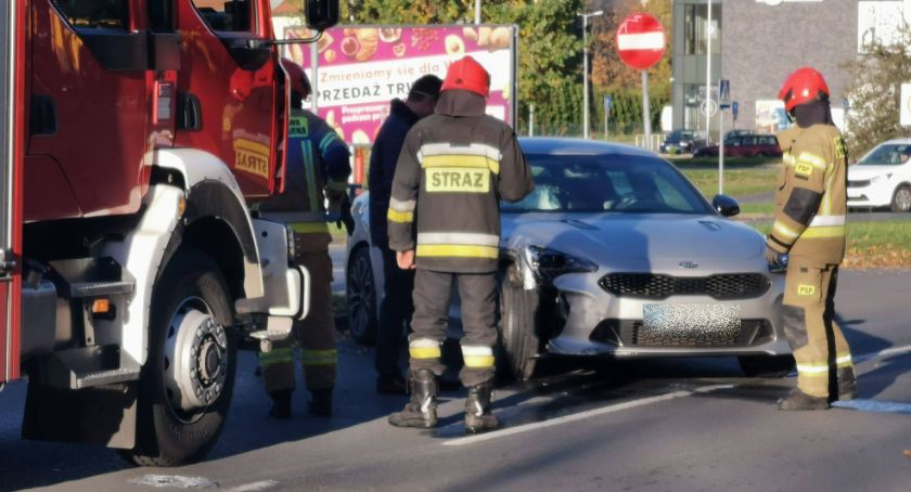 Zderzenie na Bacewicz. Niewielkie utrudnienia w ruchu.