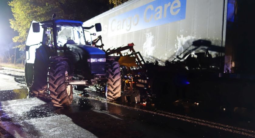 TIR wbił się w tył ciągnika rolniczego
