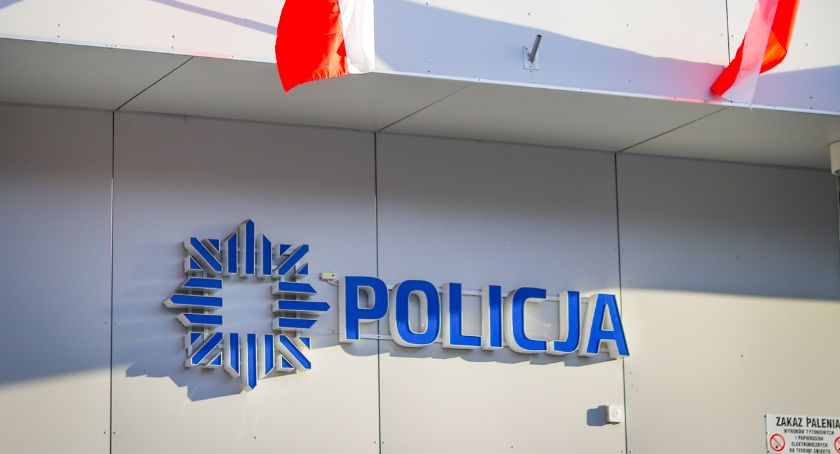Znieważył funkcjonariuszy i groził im pozbawieniem życia.