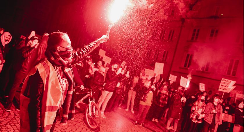 Protest Kobiet w centrum Jeleniej Góry