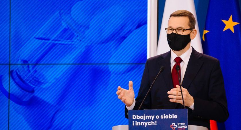 Sto dni solidarności – rząd otwiera placówki handlowe