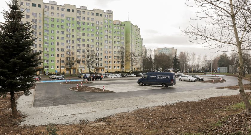Nowy parking na Zabobrzu II w Jeleniej Górze