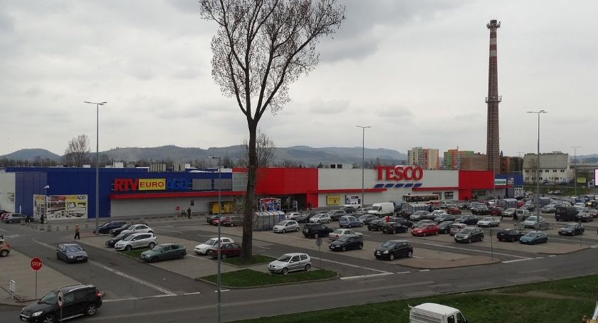 Wydłużone godziny otwarcia sklepu Tesco w Jeleniej Górze