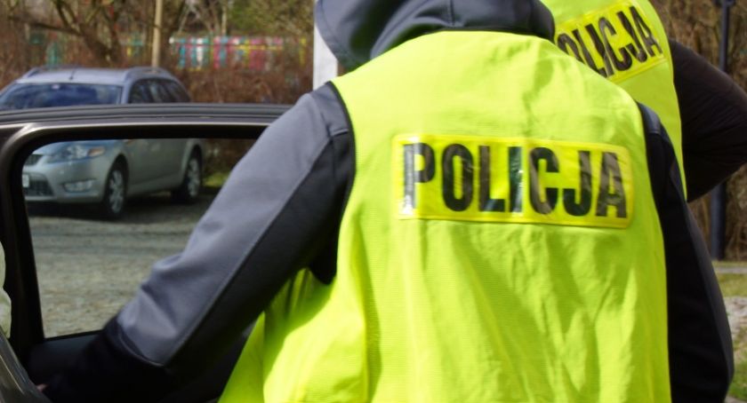 Zatrzymana policjantka z narkotykami. Wyzywała funkcjonariusza od pedałów