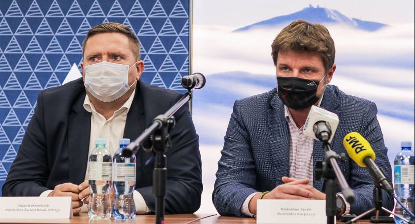 Burmistrz Karpacza o narodowej kwarantannie : Rozdajcie nam sznury! Będzie prościej.