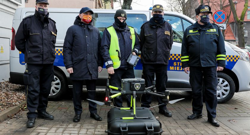 Jelenia Góra : Nowa broń Straży Miejskiej! Dron sprawdzi co spalamy w piecu.