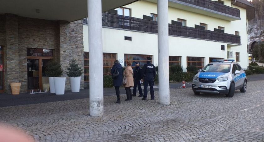 Policjanci kontrolowali hotele w Karpaczu