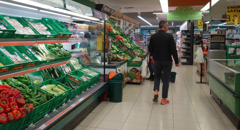 Tylko siedem niedziel handlowych w 2021 roku