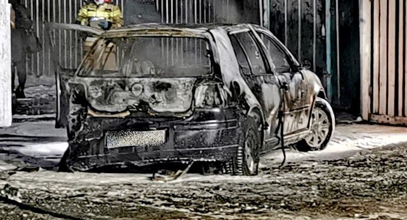 Pożar na Morcinka. Spłonęło auto osobowe.