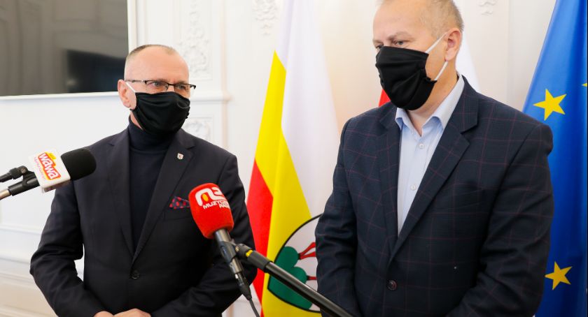 Apelowali o pomoc dla pogorzelców z Czernicy. Dach nad głową straciły tam dwie rodziny.