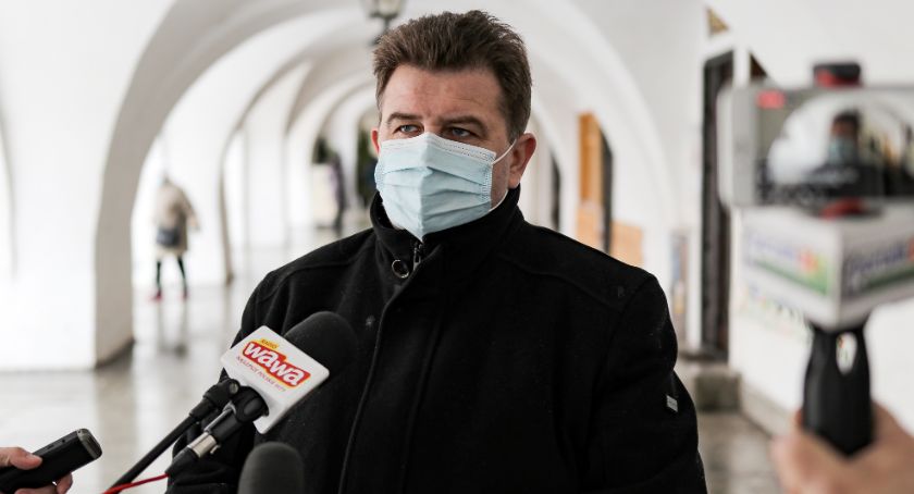 Jelenia Góra : Poseł Robert Obaz chce unieważnienia uchwały śmieciowej.