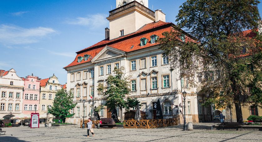 Jelenia Góra : Koronawirus paraliżuje prace Urzędu Miasta