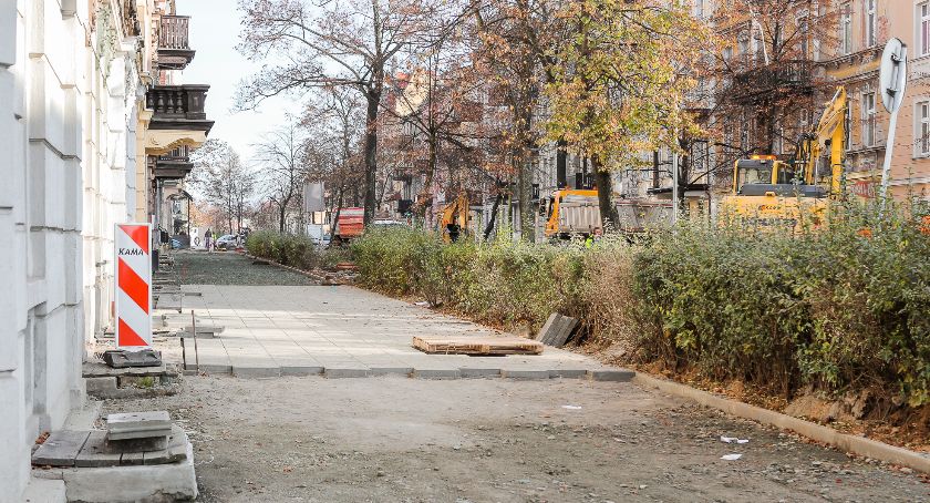 Przebudowa chodników na Al. Wojska Polskiego