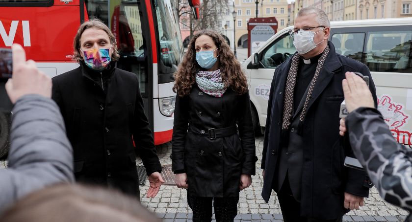 Wielka zbiórka krwi i osocza w Jeleniej Górze. Weź udział w #BezKresniChallenge