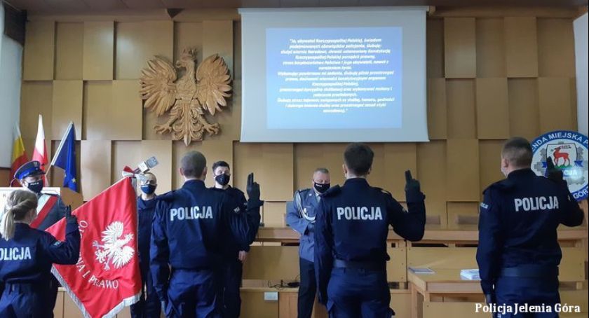 Nowi funkcjonariusze w jeleniogórskiej policji