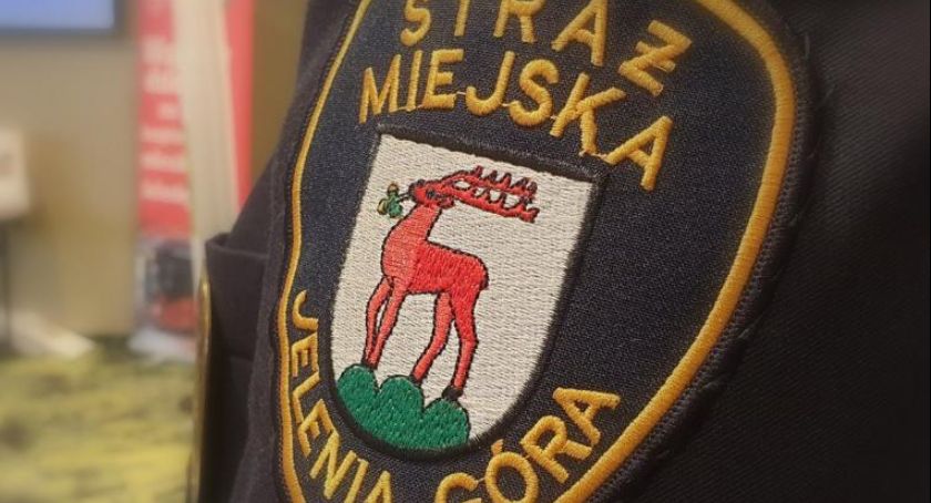 Jeleniogórscy strażnicy miejscy coraz częściej podejmują interwencję wobec obywateli Ukrainy.