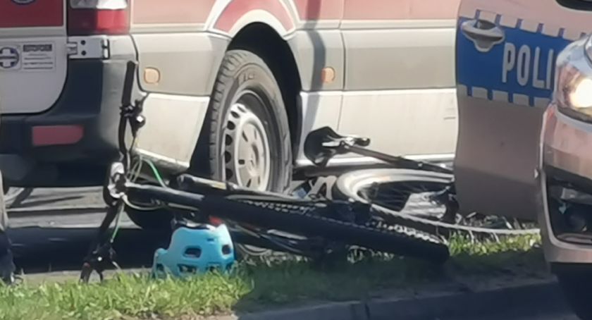 Potrącenie dwójki rowerzystów na Wolności