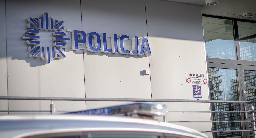 Sprowadzali auta z zagranicy, wprowadzali je na terytorium Polski z pominięciem podatku VAT i zaniżonym podatkiem akcyzowym.