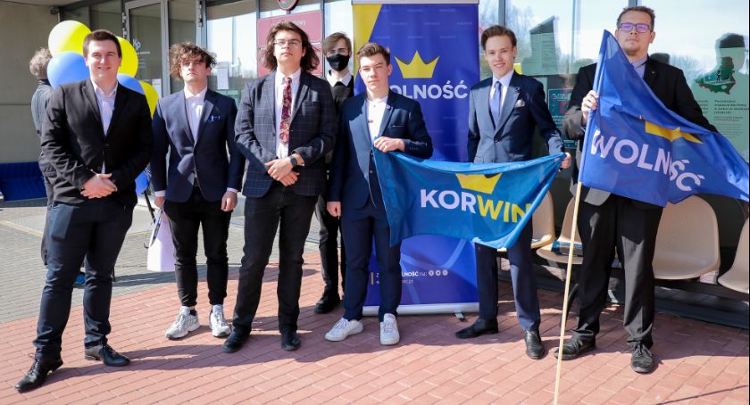 Pod Urzędem Skarbowym w Jeleniej Górze wysłali PIT-y w kosmos