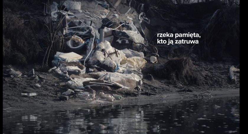 WODY POLSKIE: Rzeki toną w śmieciach!
