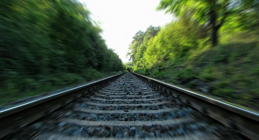 Wstrzymany ruch pociągów na trasie Jelenia Góra – Wałbrzych