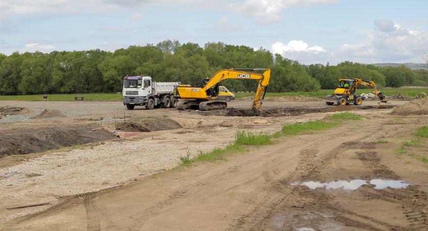 Kiedy zakończy się budowa ronda w Podgórzynie? 