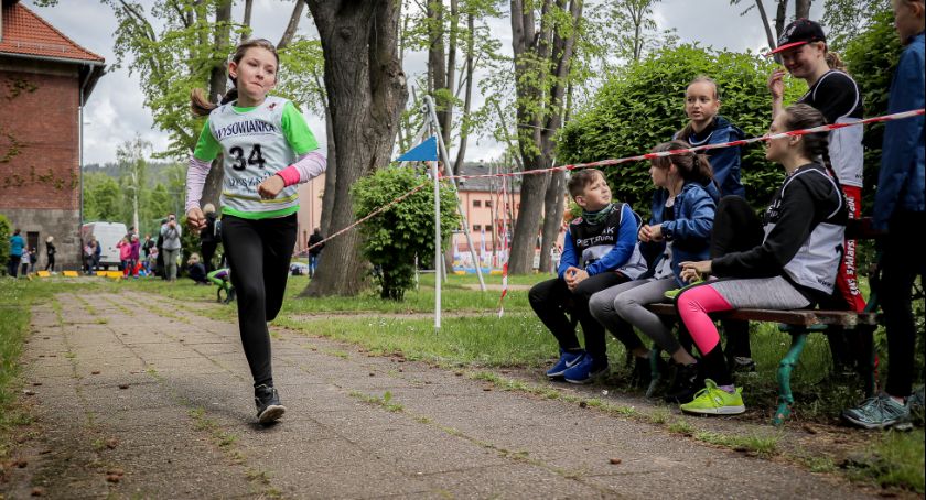Przyszli mistrzowie biathlonu rywalizowali w Piechowicach
