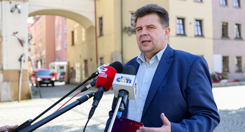 Robert Biedroń przyjedzie do Jeleniej Góry