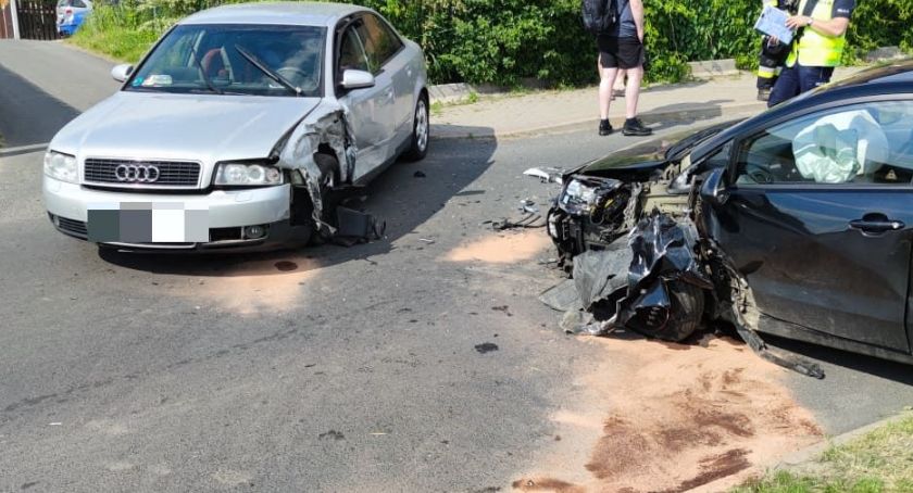 Groźny wypadek w Siedlęcinie. Trzy osoby w szpitalu.