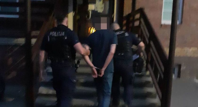 Kierujący z narkotykami i najprawdopodobniej pod ich wpływem wpadł podczas kontroli drogowej. 