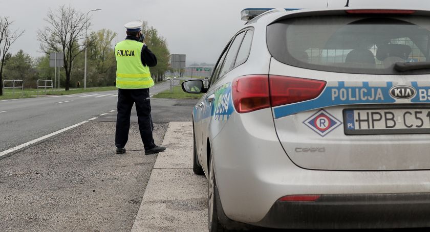 Jeleniogórscy policjanci eliminowali z ruchu nietrzeźwych kierujących i tych, którzy lekceważą sądowe zakazy.
