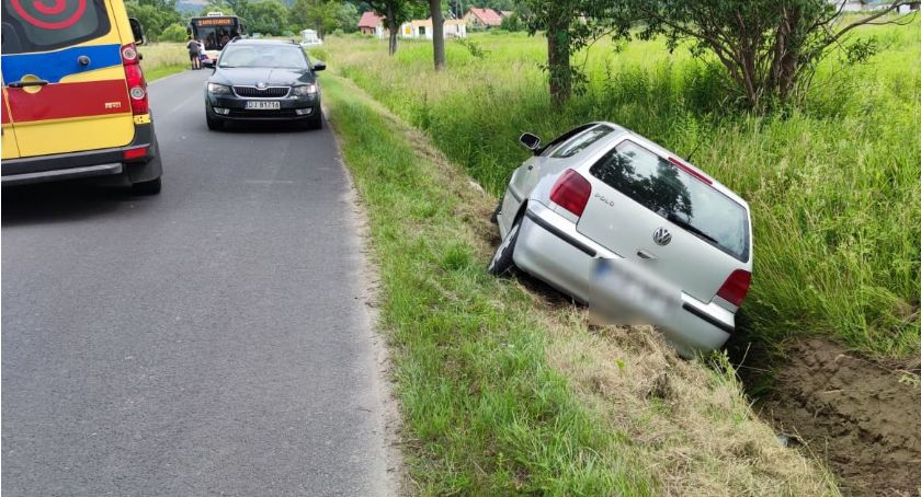 Z nieznanych przyczyn wypadła z drogi