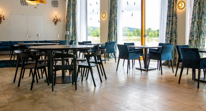 Hotel nad Stawami – malownicza część Pałacu Pakoszów oficjalnie otwarta!