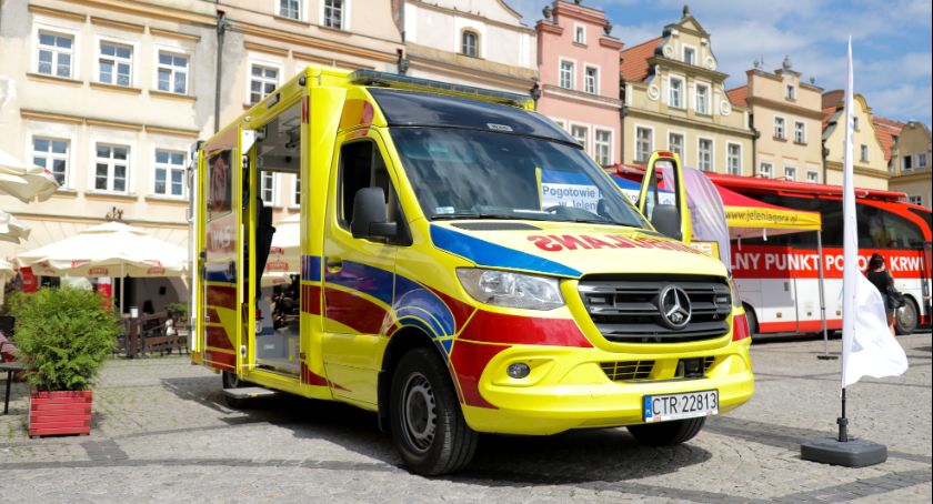 Nowoczesny ambulans wyjedzie na ulice Jeleniej Góry