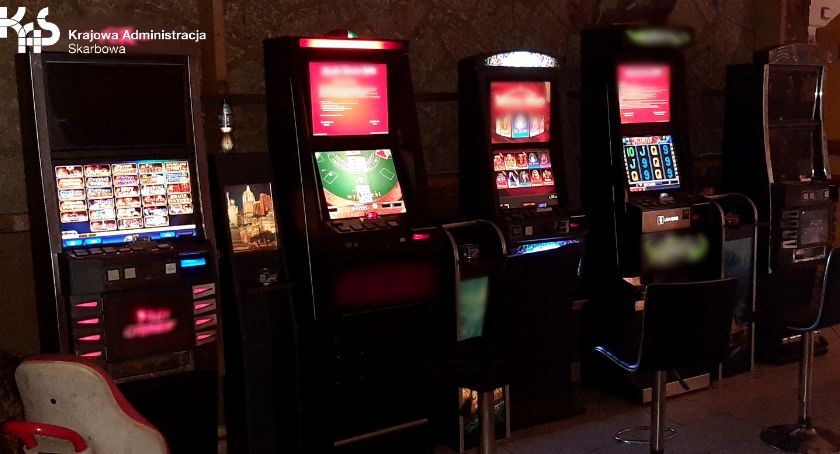 Funkcjonariusze dolnośląskiej KAS zlikwidowali 48 nielegalnych automatów