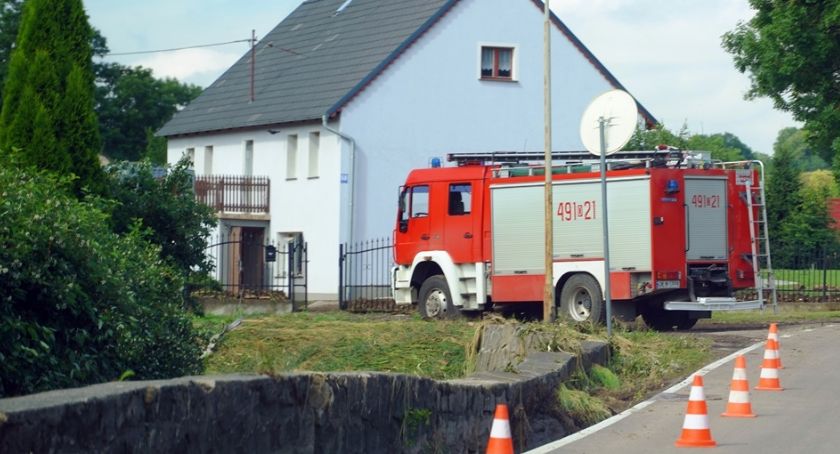 Strażacy usuwali skutki powodzi. Zanotowali ponad 200 interwencji.