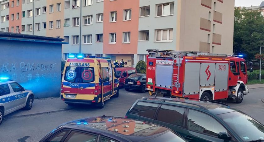 Użył gazu pieprzowego przeciwko żonie. Wezwano straż pożarną.