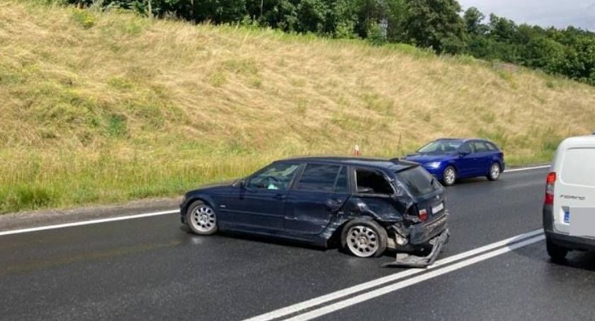W Kaczorowie bmw zderzyło się z ciężarówką