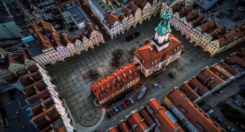 Ile na Polskim Ładzie straci Jelenia Góra?