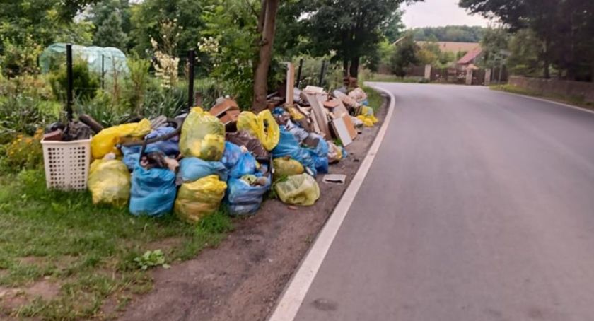 Lwówek Śląski: Ślimaczy się akcja sprzątania po powodzi