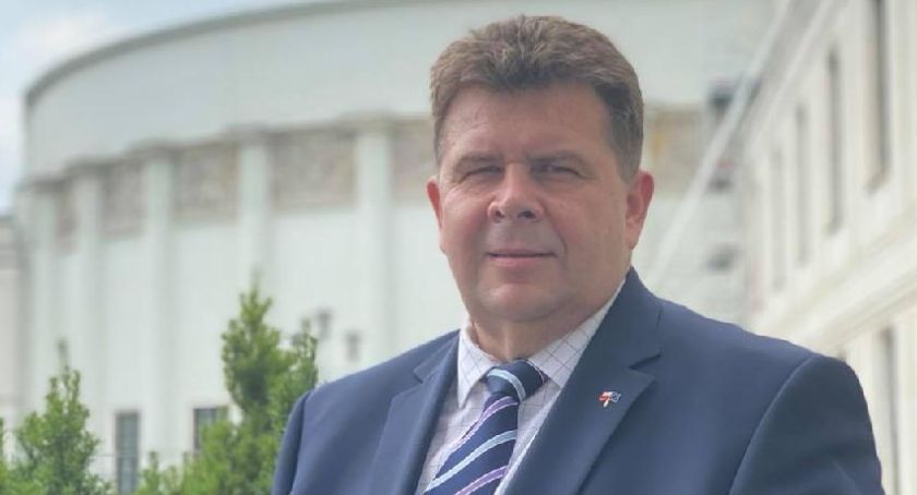 Pomagamy i chronimy? O policji w Polsce słów kilka. 