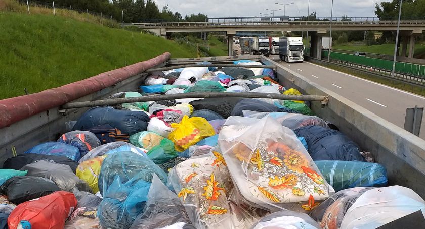 KAS zatrzymała transport 15 ton nielegalnych odpadów