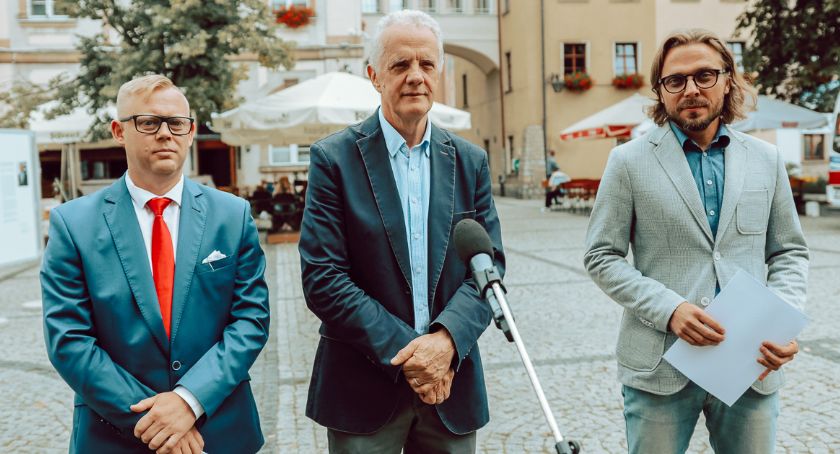 Radni PiS : Rewitalizacja Al. Wojska Polskiego pokazuje nieudolność Urzędu Miasta.